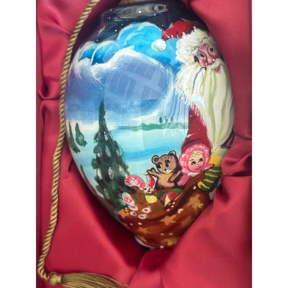 Ne'Qwa‎ Art Hand Painted Glass Ornament Santa Winter Scene Gift Boxed